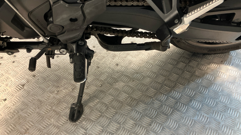 Honda NT1100 Manual (22 Model Year)